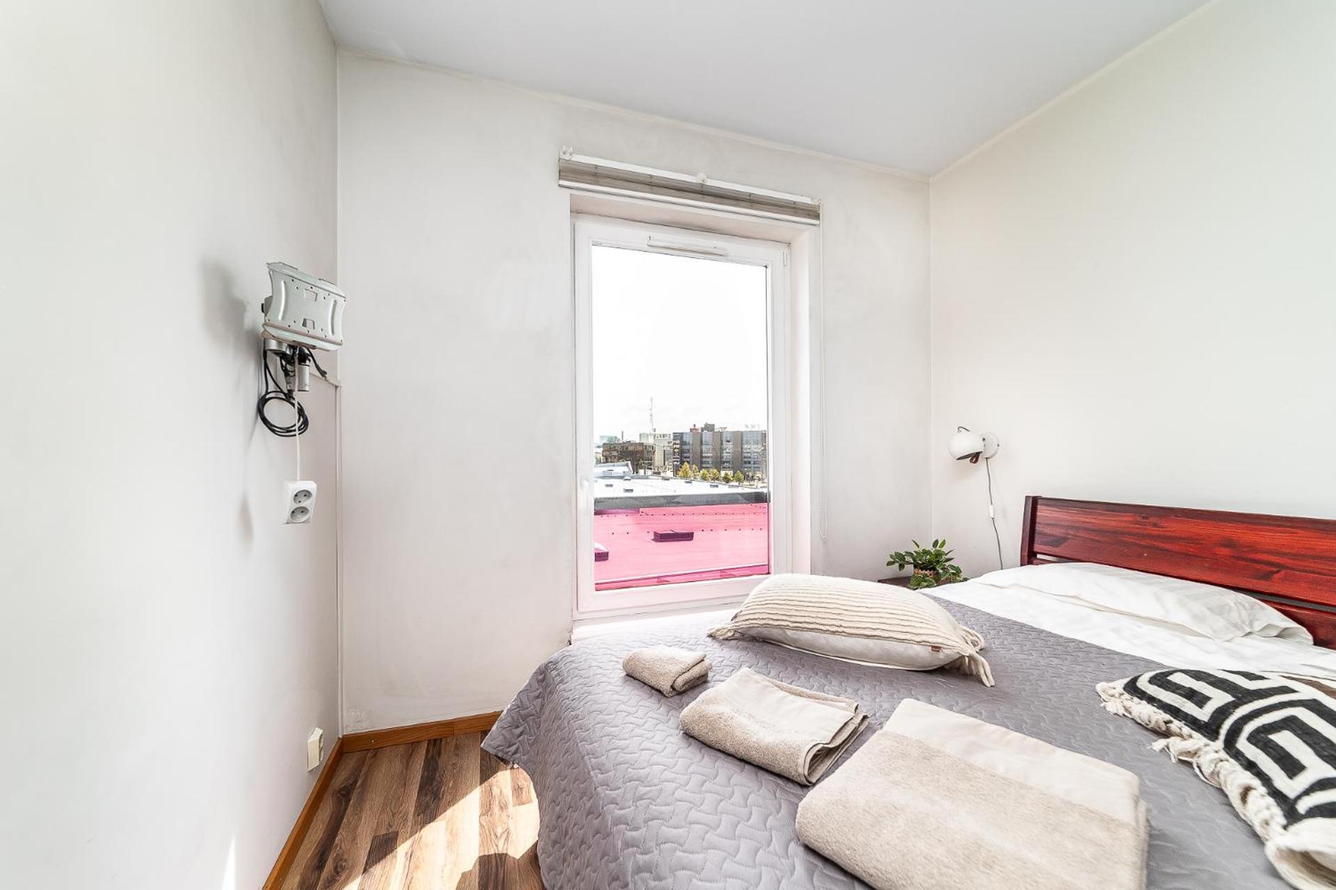 Floor Near Ferry Terminal - Free Parking